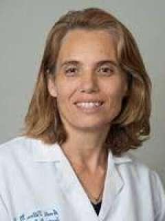 Areti Tillou，医学博士