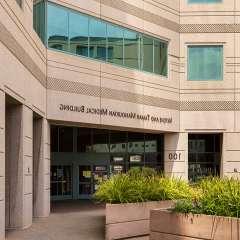 在韦斯特伍德的皇冠hga025大学洛杉矶分校健康胸外科
